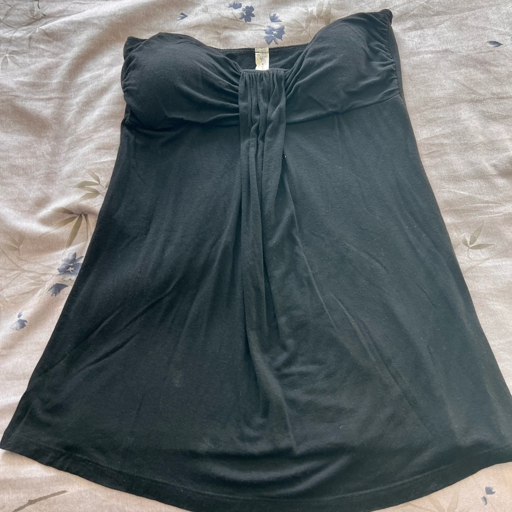 Strapless black top